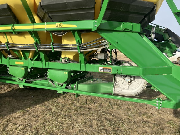 2019 John Deere 1830/1910 Air Seeder