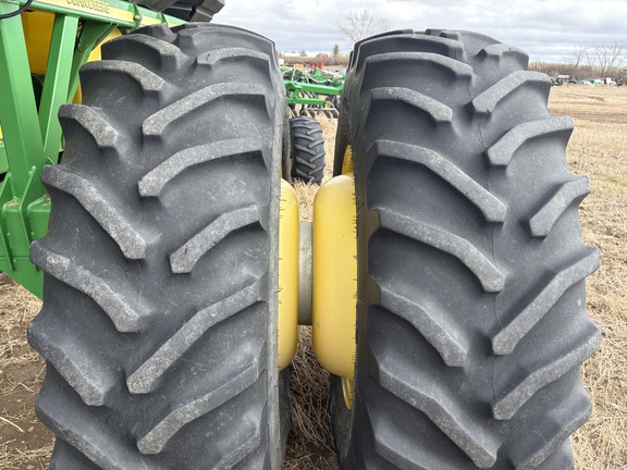 2008 John Deere 1830 Air Seeder