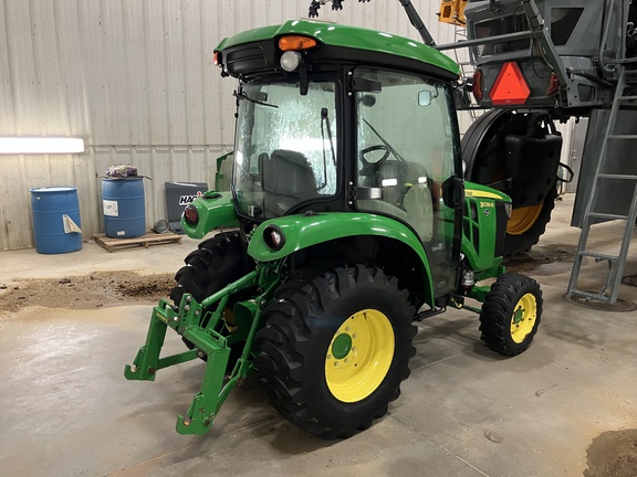 2022 John Deere 3039R Tractor Compact