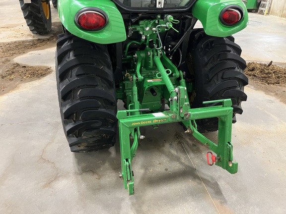 2022 John Deere 3039R Tractor Compact