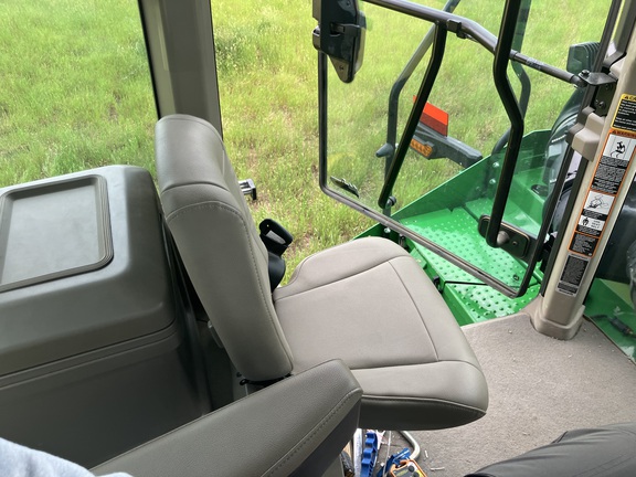 2025 John Deere 9RX 640 Tractor Rubber Track