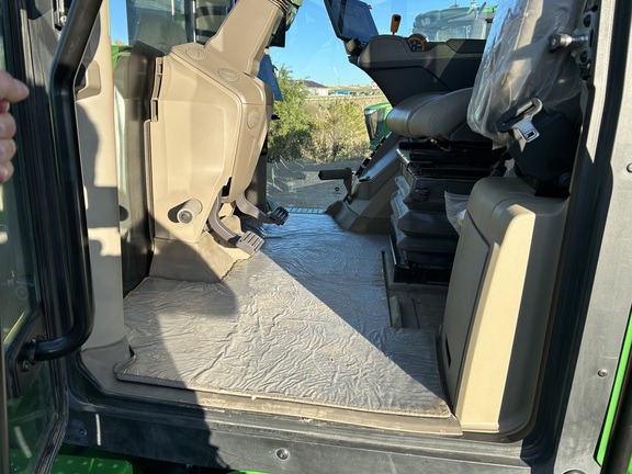 2025 John Deere 9RX 640 Tractor Rubber Track
