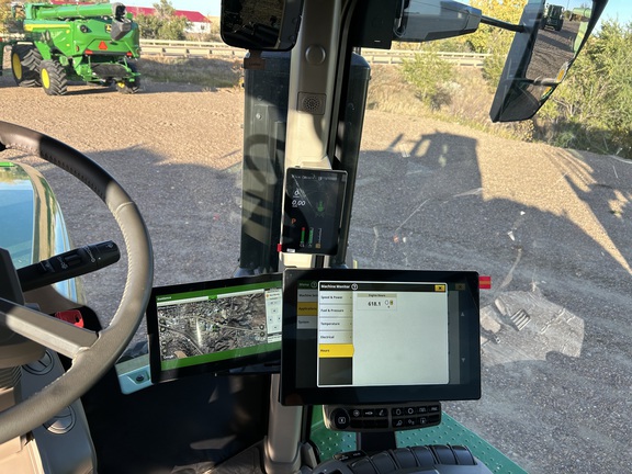 2025 John Deere 9RX 640 Tractor Rubber Track