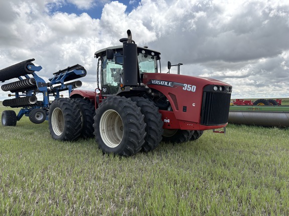 2013 Versatile 350 Tractor 4WD