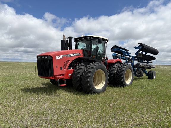 2013 Versatile 350 Tractor 4WD