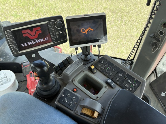 2013 Versatile 350 Tractor 4WD