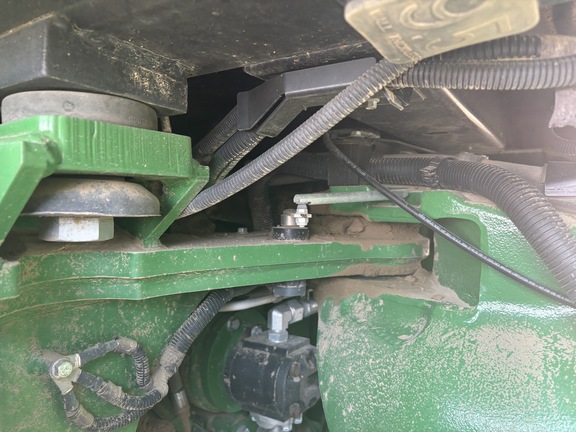 2019 John Deere 9520R Tractor 4WD