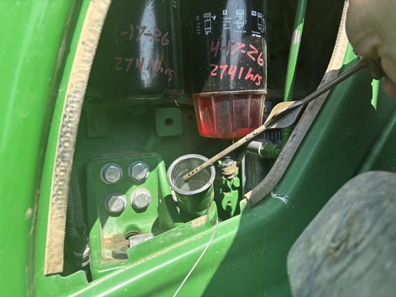 2019 John Deere 9520R Tractor 4WD