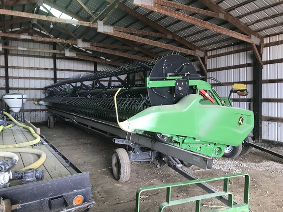 2024 John Deere RD40F Header Combine