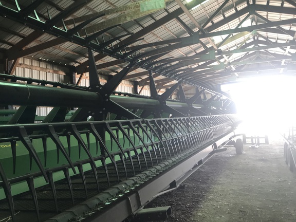 2024 John Deere RD40F Header Combine