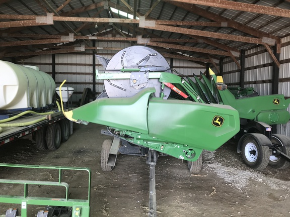 2024 John Deere RD40F Header Combine