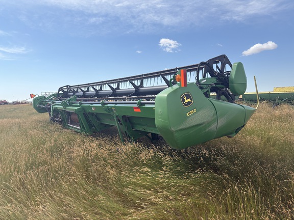 2010 John Deere 635D Header Combine