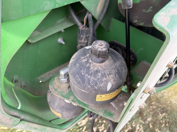 2010 John Deere 635D Header Combine
