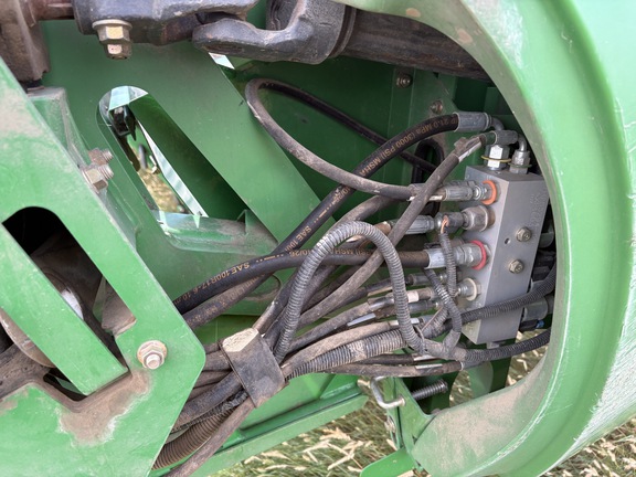 2010 John Deere 635D Header Combine