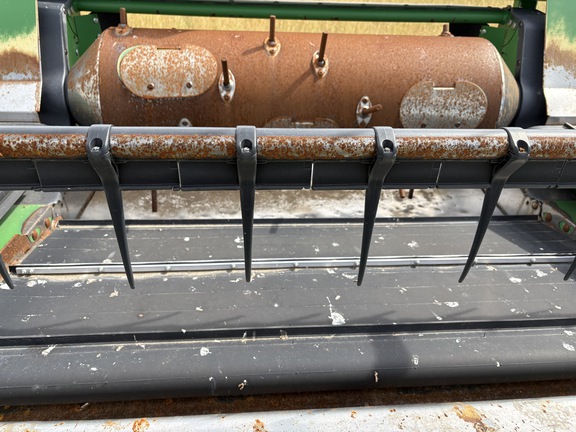 2010 John Deere 635D Header Combine