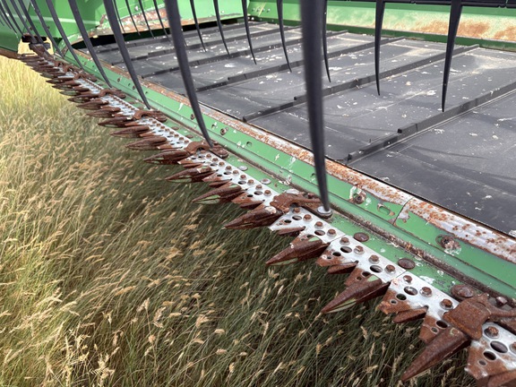 2010 John Deere 635D Header Combine