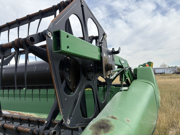 2010 John Deere 635D Header Combine