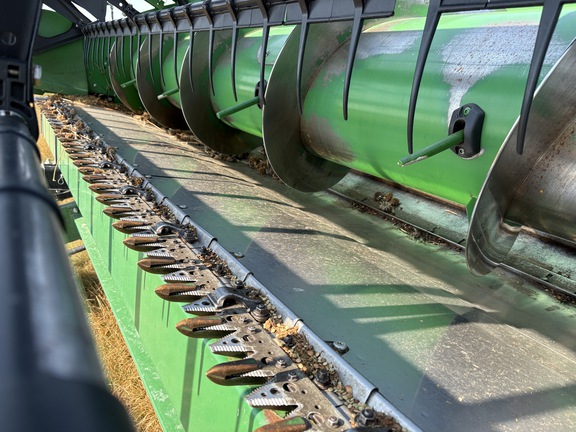 2011 John Deere 635F Header Combine