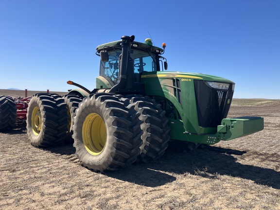 2014 John Deere 9560R Tractor 4WD