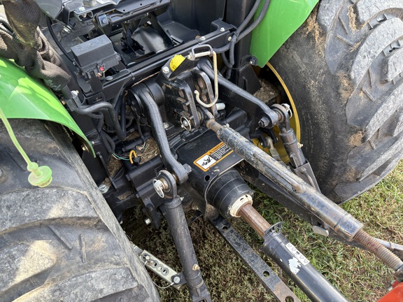 2013 John Deere 3320 Tractor Compact
