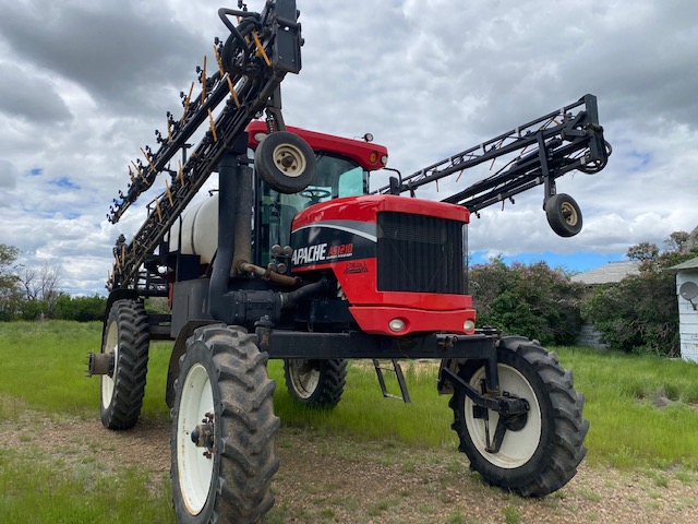 2010 Apache AS1210 Sprayer/High Clearance