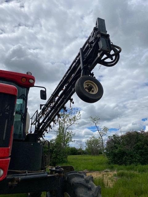 2010 Apache AS1210 Sprayer/High Clearance