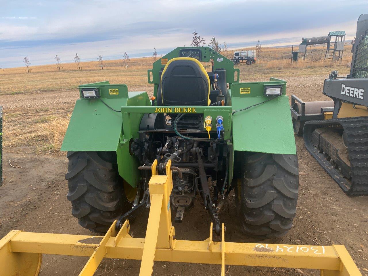 2007 John Deere 110TLB Tractor