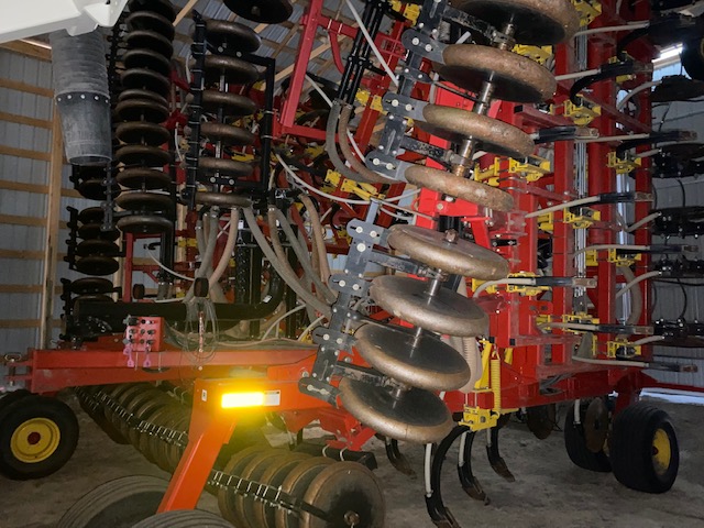 2014 Bourgault 5810 Air Drill