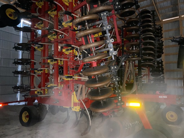 2014 Bourgault 5810 Air Drill