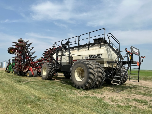 2015 Bourgault 3320 Air Drill