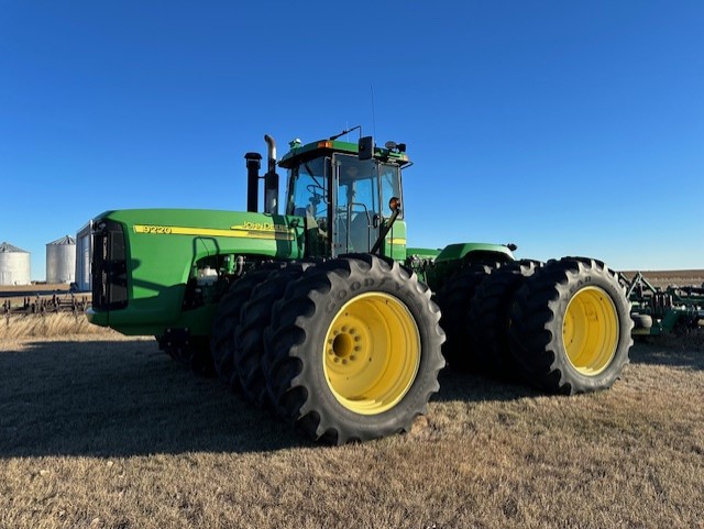 2004 John Deere 9220 Tractor