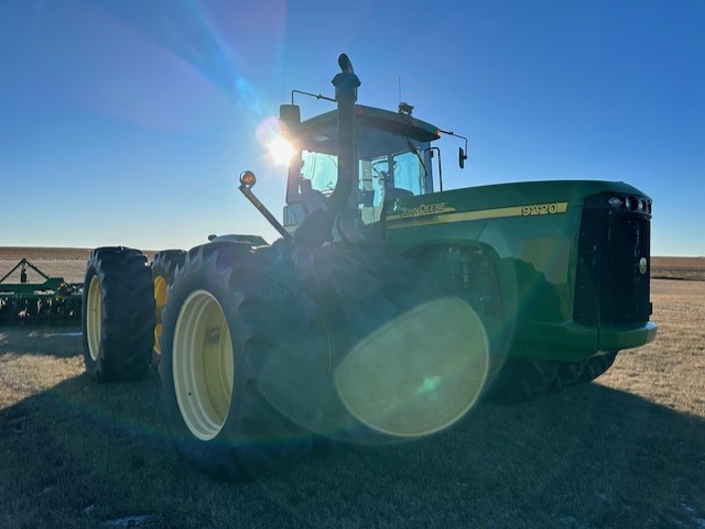 2004 John Deere 9220 Tractor