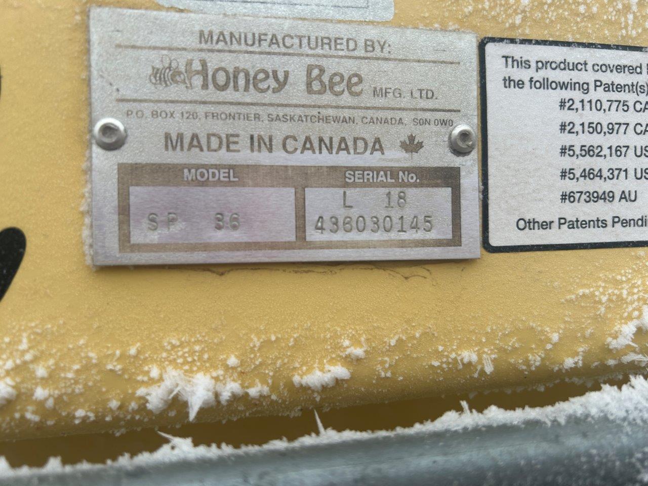2003 Honey Bee SP36 Header Combine