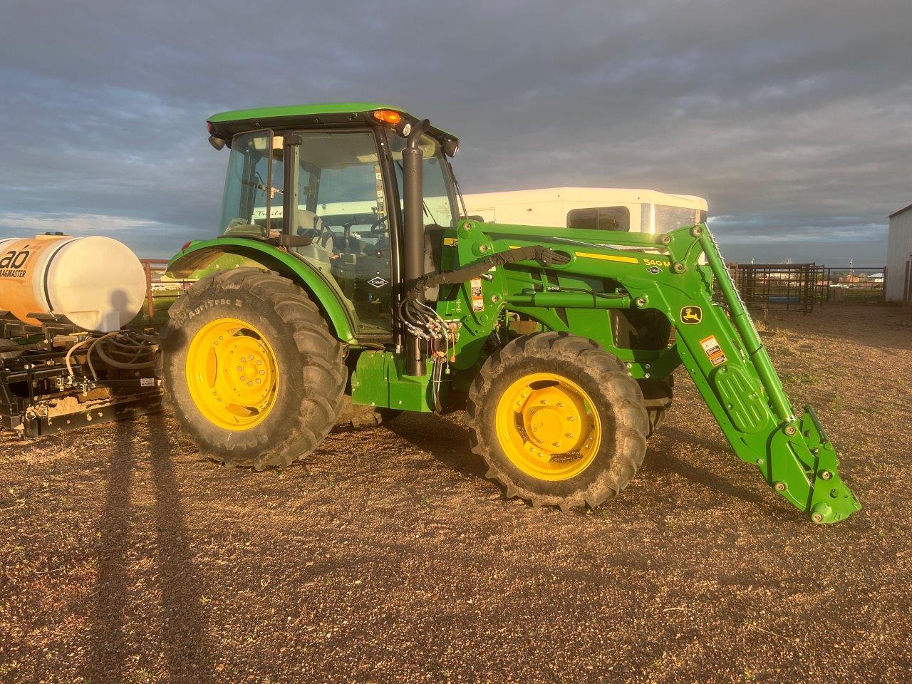 2019 John Deere 5100E Tractor