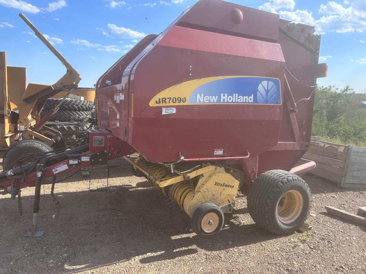 2010 New Holland BR7090 Baler/Round