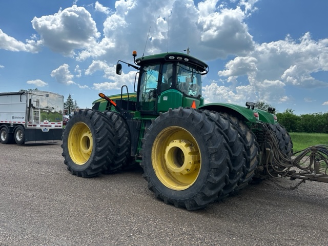 2012 John Deere 9560R Tractor