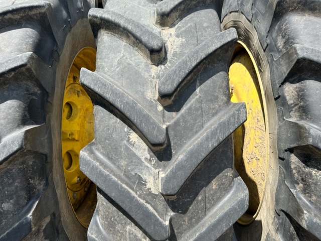 2012 John Deere 9560R Tractor