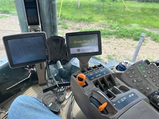 2012 John Deere 9560R Tractor