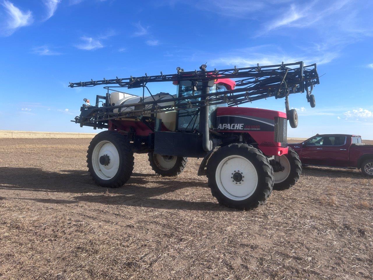 2007 Apache AS1010 Sprayer/High Clearance