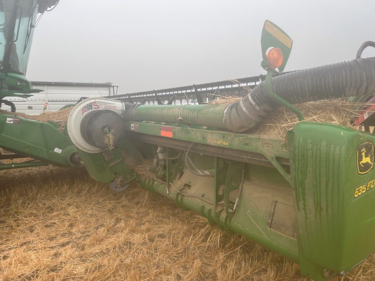 2015 John Deere 635FD Header Rigid