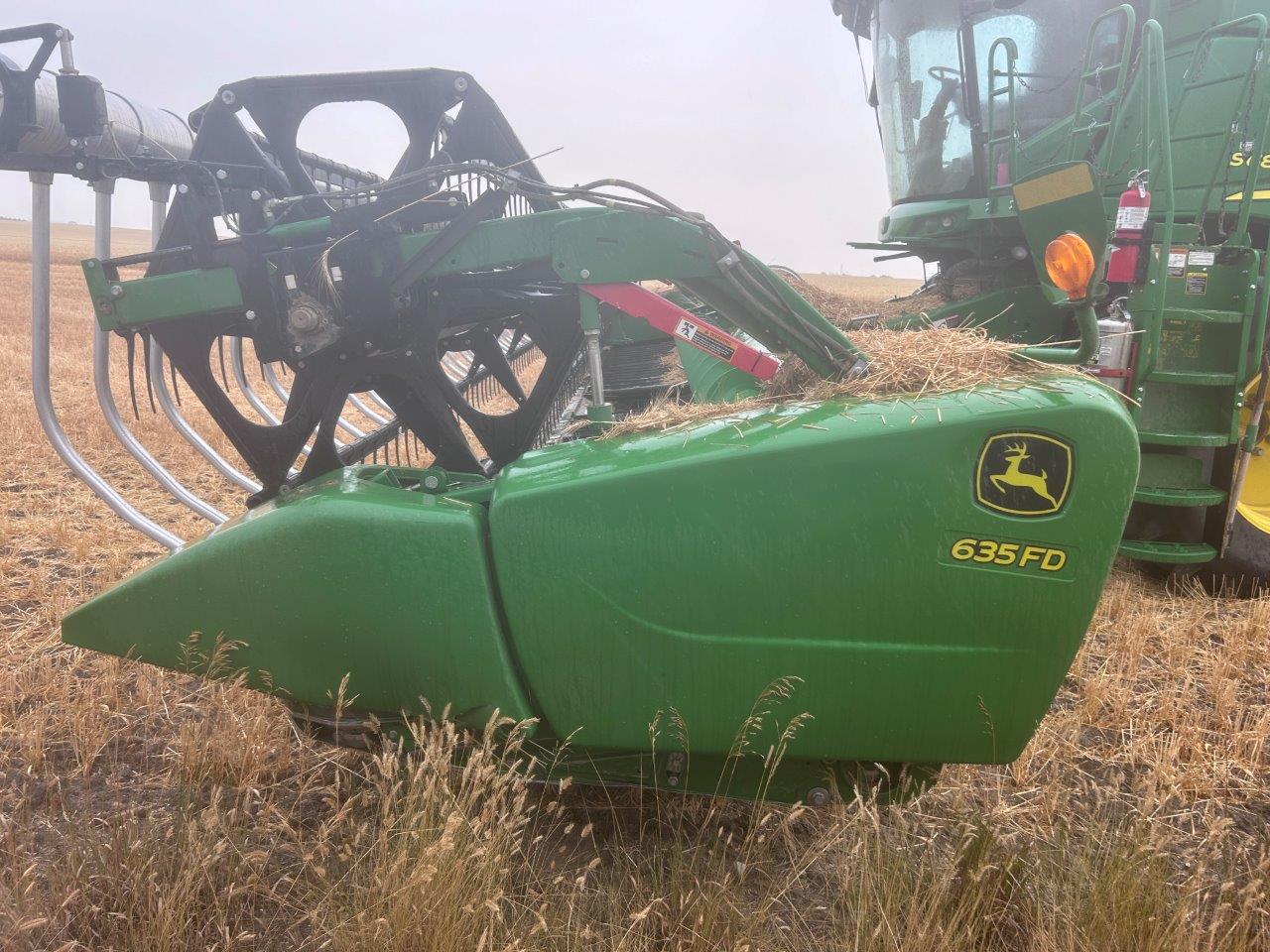 2015 John Deere 635FD Header Rigid