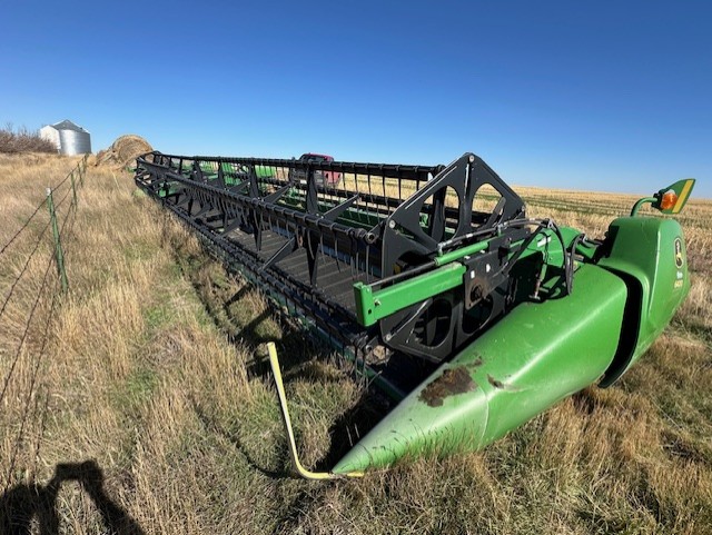 2011 John Deere 640D Header Rigid