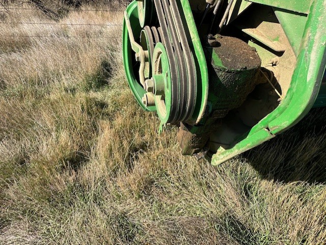 2011 John Deere 640D Header Rigid