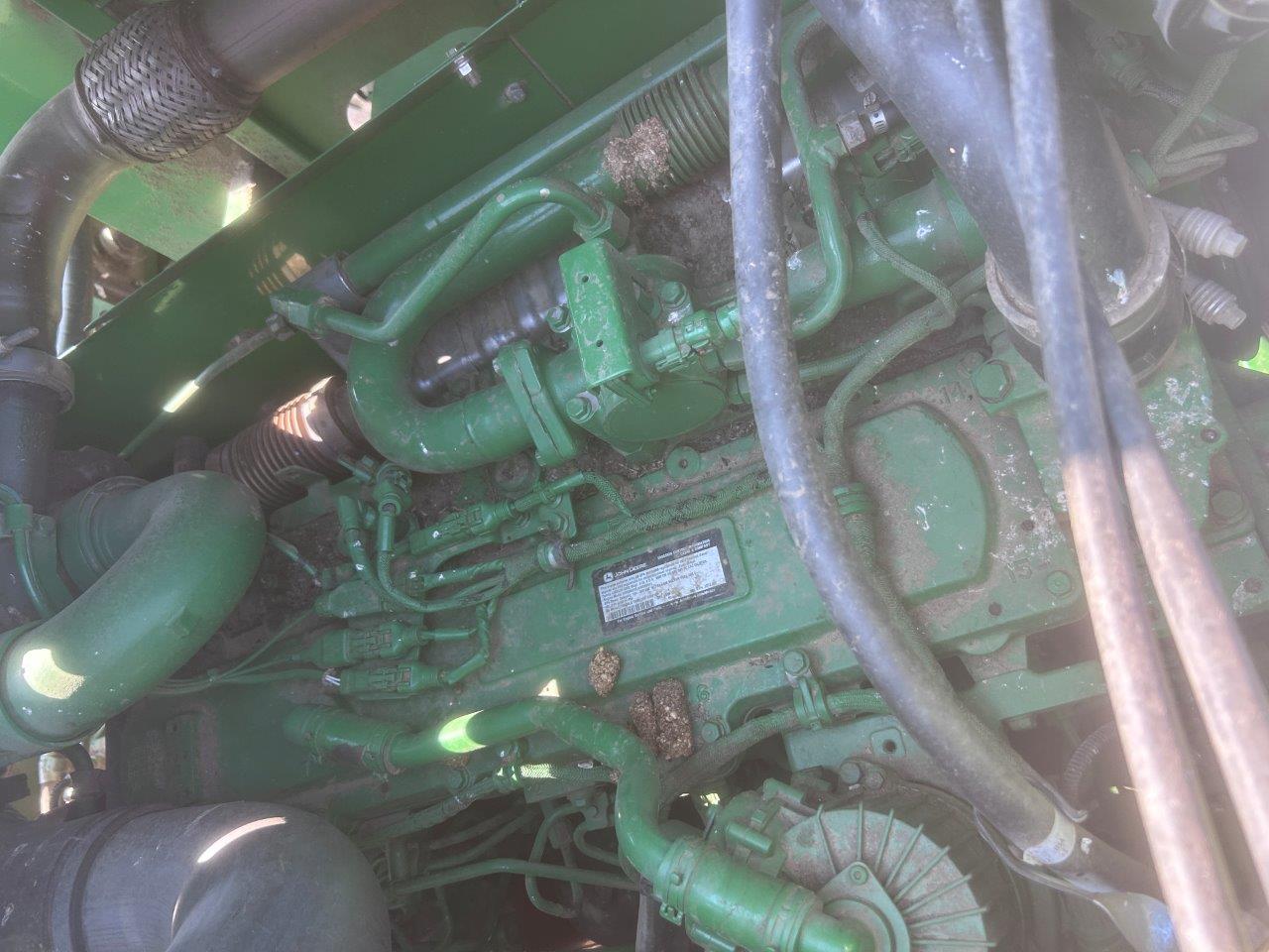 2012 John Deere S670 Combine