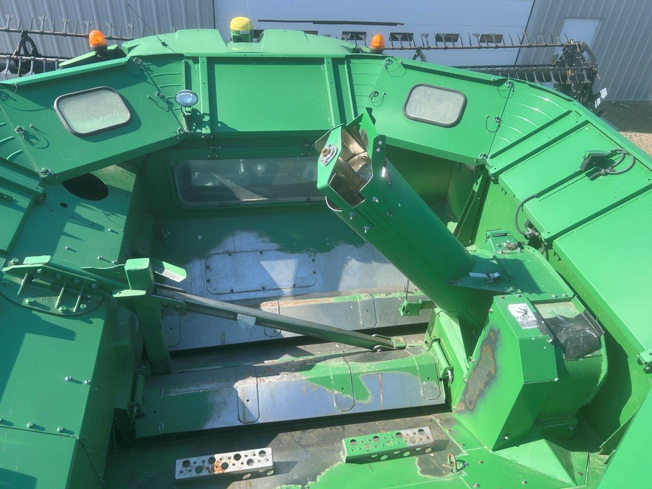 2012 John Deere S670 Combine