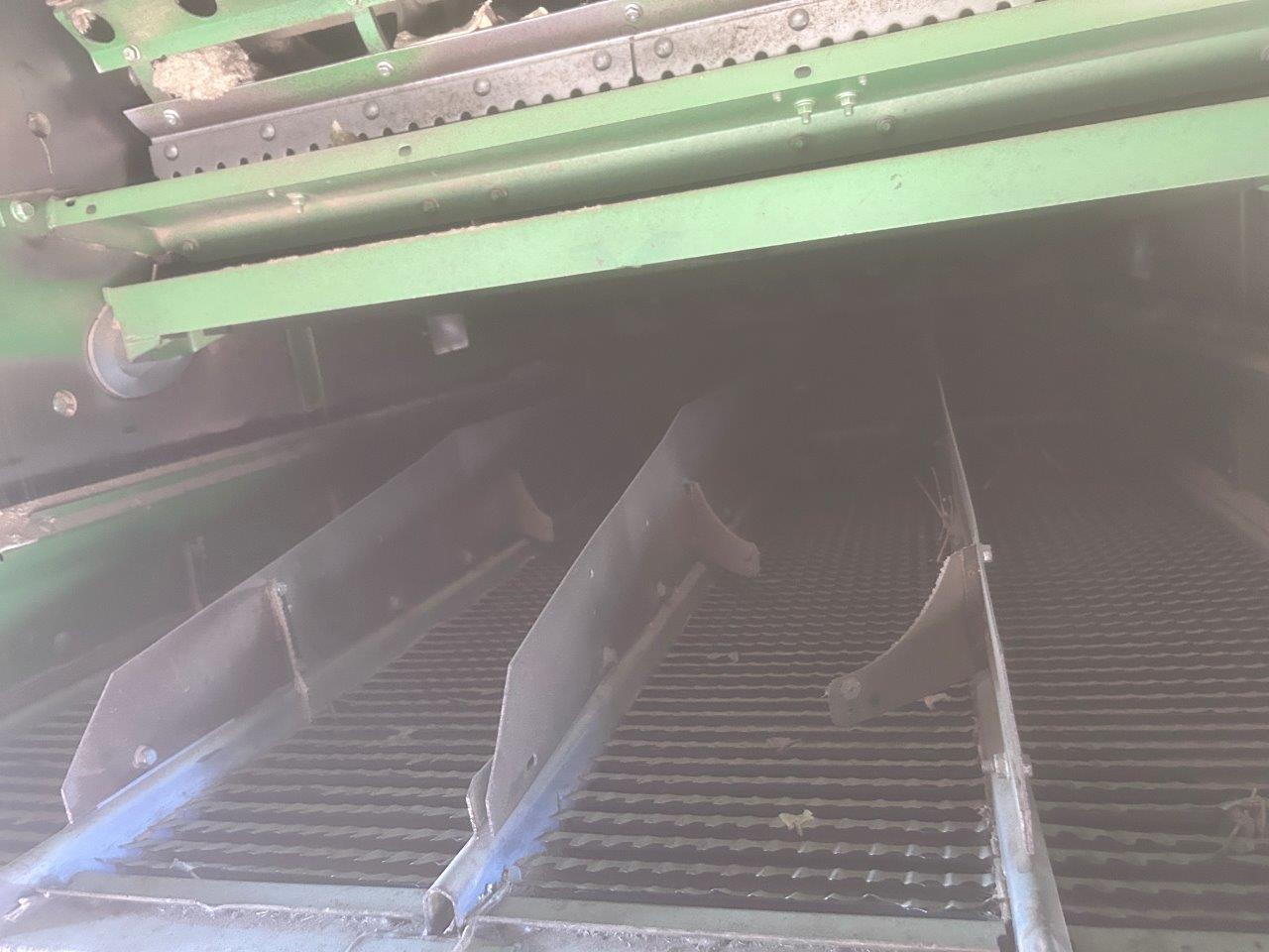 2012 John Deere S670 Combine