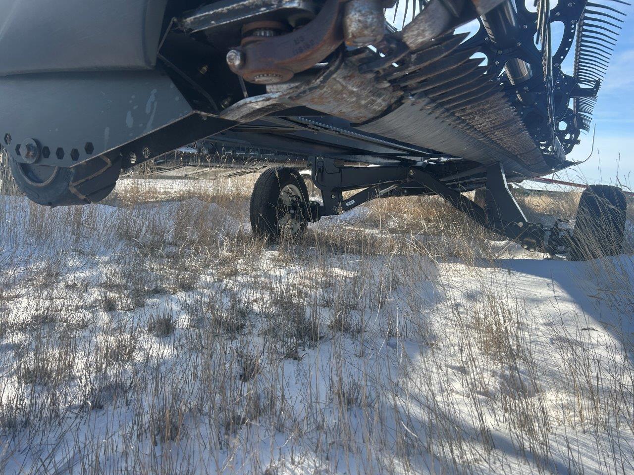 2016 MacDon FD75-40 Header Combine