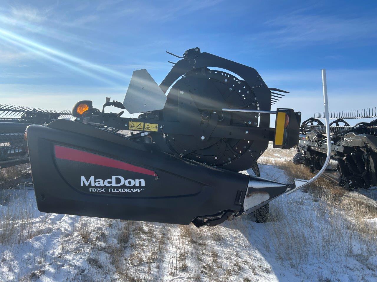 2018 MacDon FD75-40 Header Combine