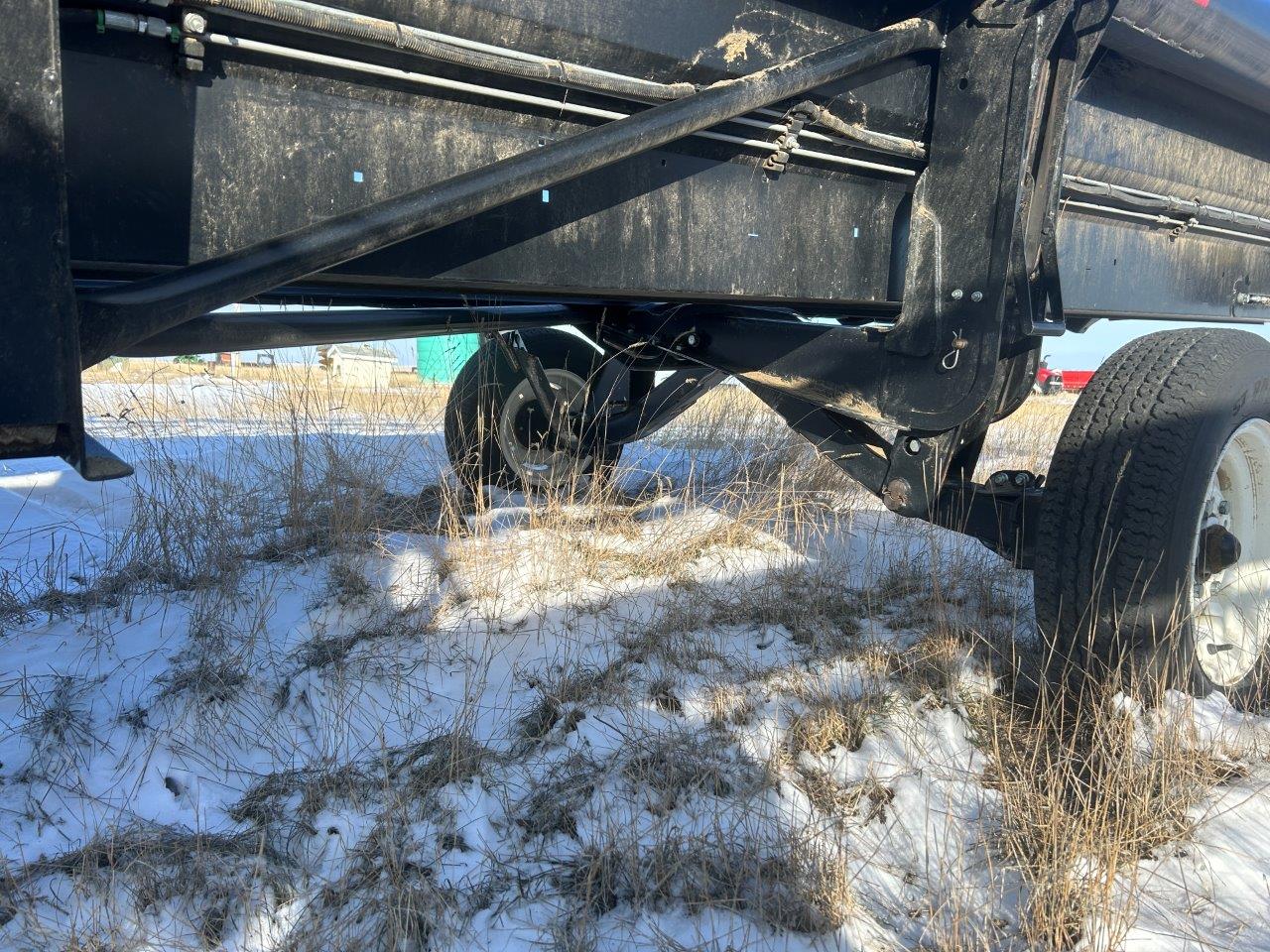 2018 MacDon FD75-40 Header Combine