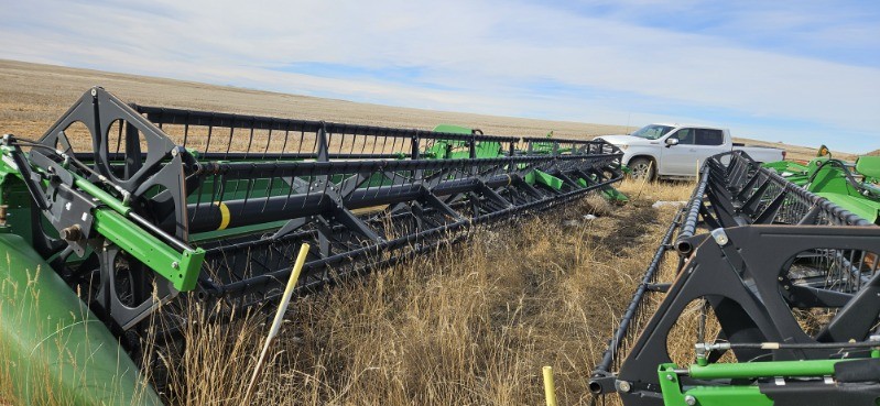 2012 John Deere 640D Header Combine